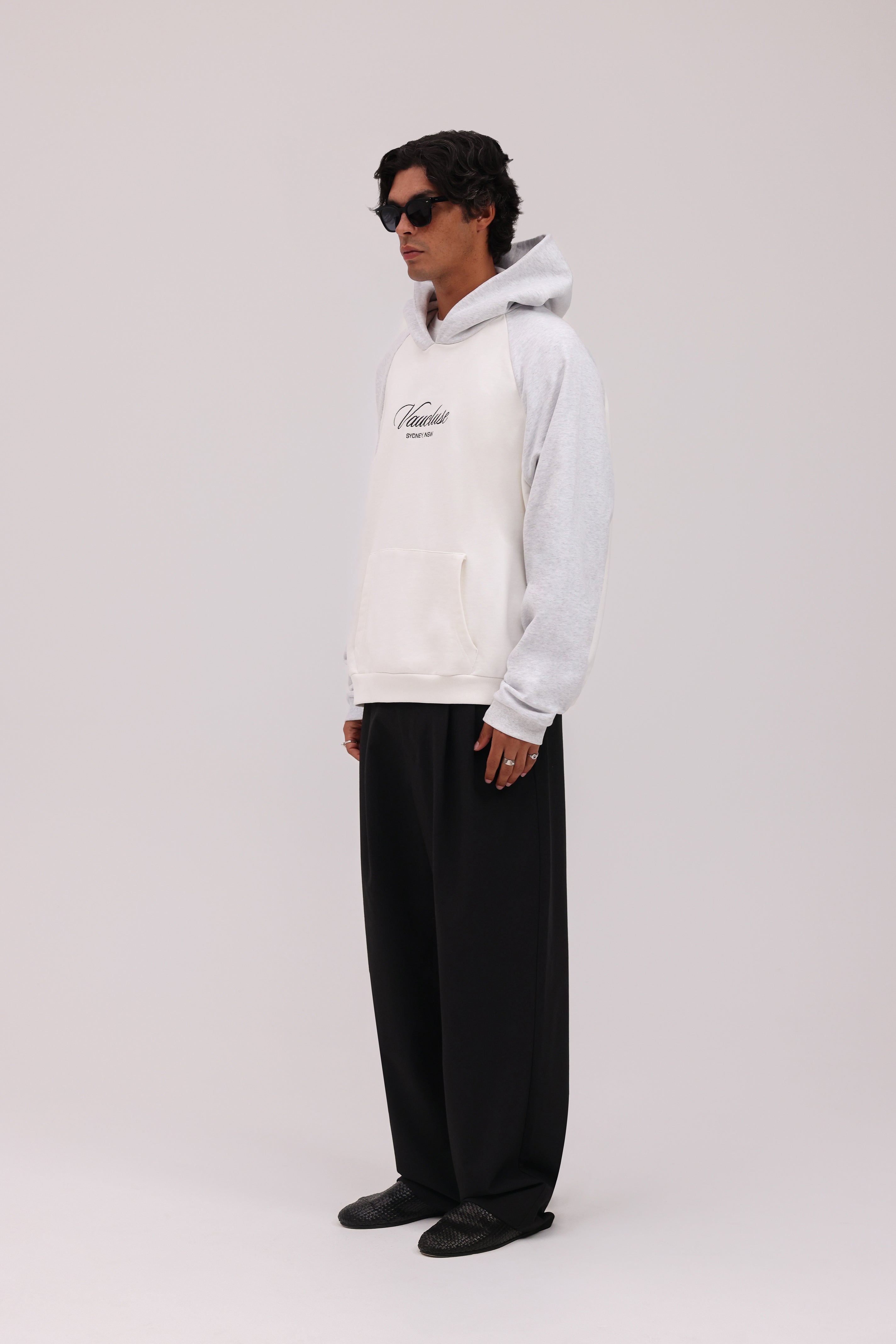 Sydney Heritage Raglan Hoodie - Off White/Grey
